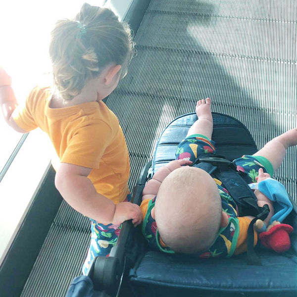 dress children in matching outfits